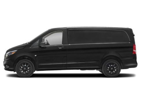 Used 2023 Mercedes-Benz Metris image 3