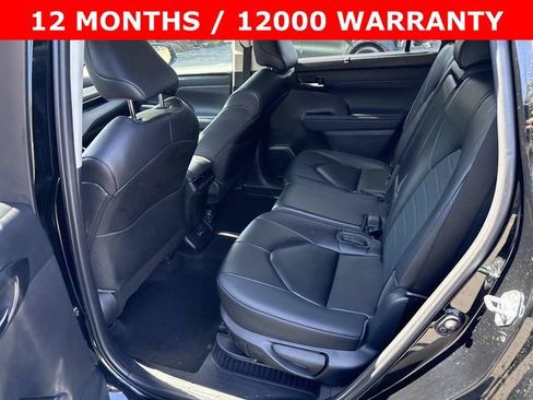 Used 2023 Toyota Highlander XLE AWD/4WD image 17