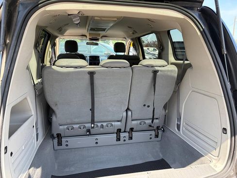 Used 2008 Dodge Grand Caravan SXT FWD image 16