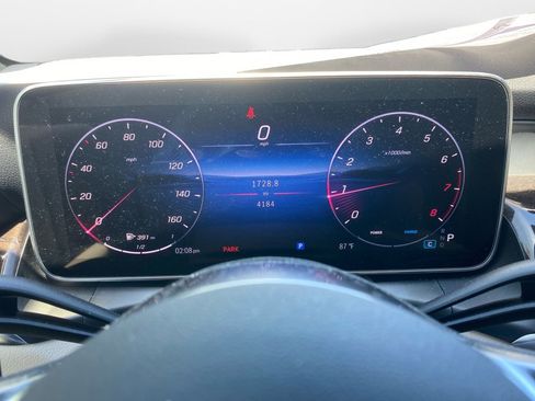 Used 2026 Mercedes-Benz GLC 300 4MATIC image 11