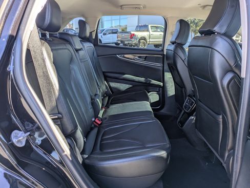 Used 2023 Lincoln Nautilus Standard w/ Premium Package image 30