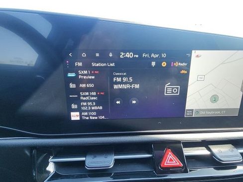 Used 2023 Kia Niro EX Touring FWD image 27