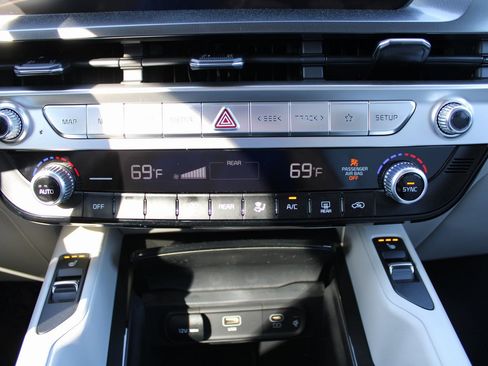 New 2025 Kia Telluride S image 37