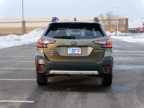 Used 2021 Subaru Forester Premium image 40