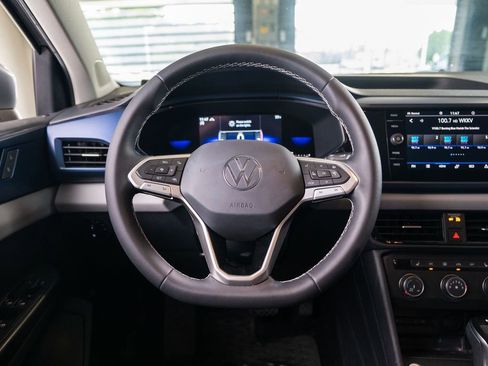 Used 2022 Volkswagen Taos SE image 23