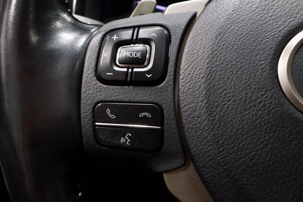 Used 2019 Lexus IS 300 w/ Premium Package RWD image 27