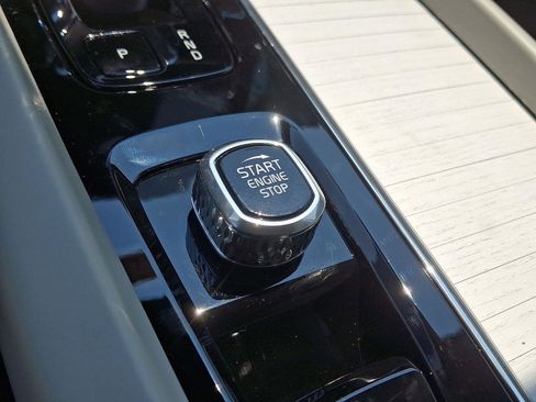 New 2026 Volvo XC60 B5 Ultra w/ Protection Package Premier image 15