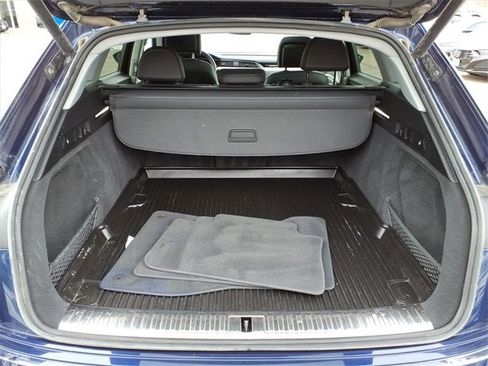 Used 2022 Audi e-tron Premium w/ Convenience Plus Package image 9