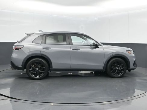 Used 2023 Honda HR-V Sport image 5