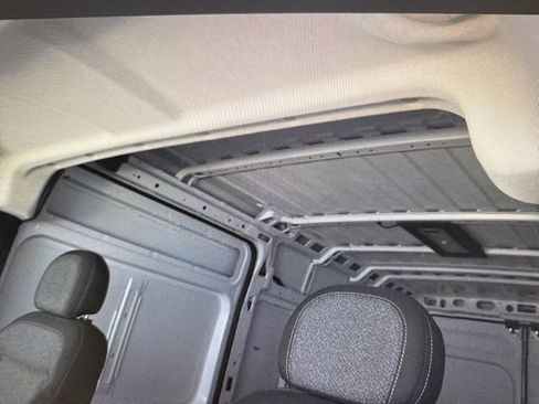 Used 2025 RAM ProMaster 2500 w/ Convenience Group image 17