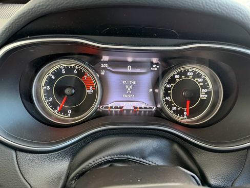 Used 2021 Jeep Cherokee Latitude Lux w/ Comfort/Convenience Group image 9