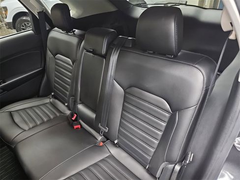 Used 2020 Ford Edge SEL w/ Convenience Package image 13