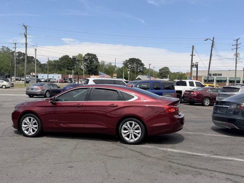 Used 2016 Chevrolet Impala LT w/ Convenience Package image 4