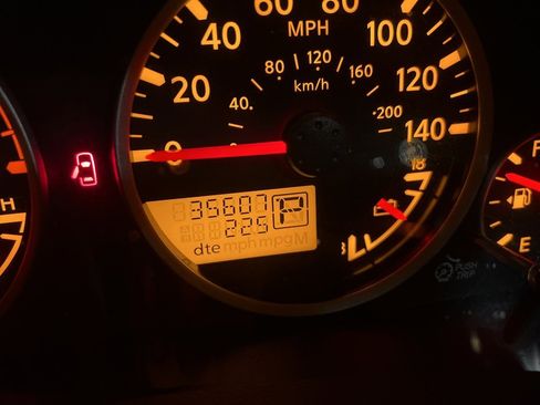 Used 2019 Nissan Frontier SL image 6