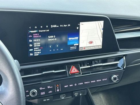 Used 2023 Kia Niro EX FWD image 18