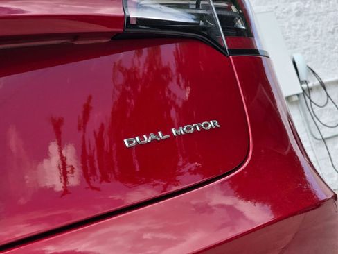 Used 2018 Tesla Model 3 Long Range image 39