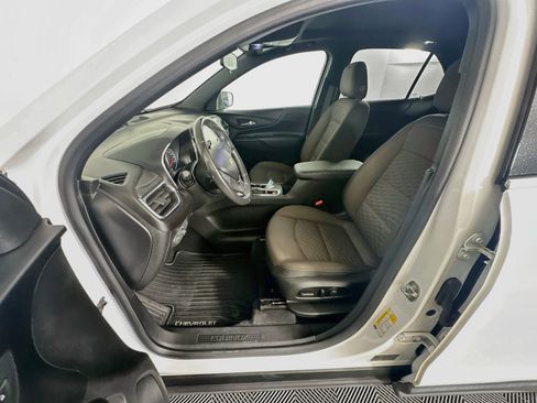 Used 2019 Chevrolet Equinox LT w/ Sun & Navigation Package AWD/4WD image 13