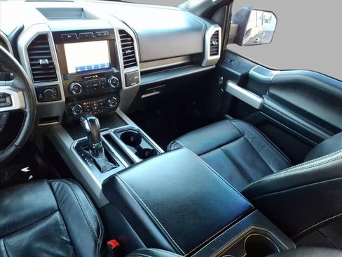 Used 2020 Ford F150 Lariat image 16