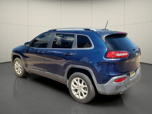 Used 2018 Jeep Cherokee Latitude Plus FWD image 5