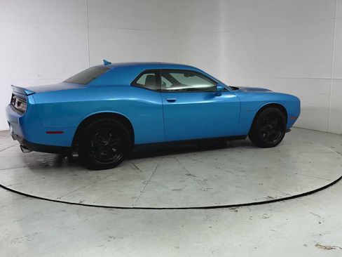 Used 2015 Dodge Challenger R/T Plus RWD image 7