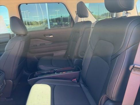 New 2026 Nissan Pathfinder SL image 20