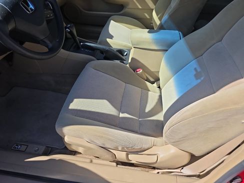 Used 2004 Honda Accord LX image 13