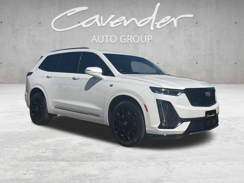 Certified 2023 Cadillac XT6 Sport w/ Platinum Package image 2