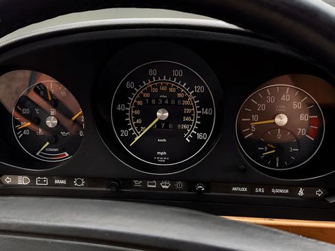 Used 1987 Mercedes-Benz 560 SL image 16