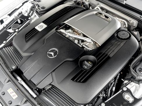 Used 2026 Mercedes-Benz Maybach SL 680 image 43