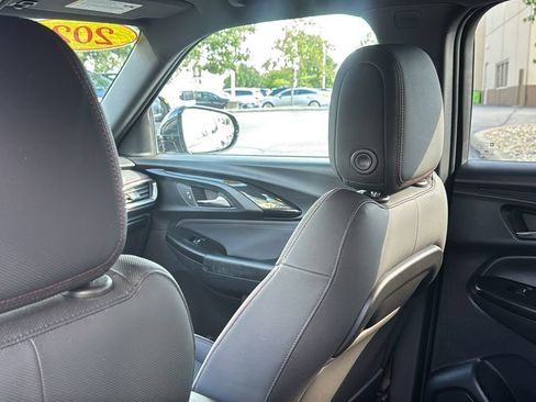 Used 2022 Chevrolet TrailBlazer RS w/ Sun and Liftgate Package AWD/4WD image 30