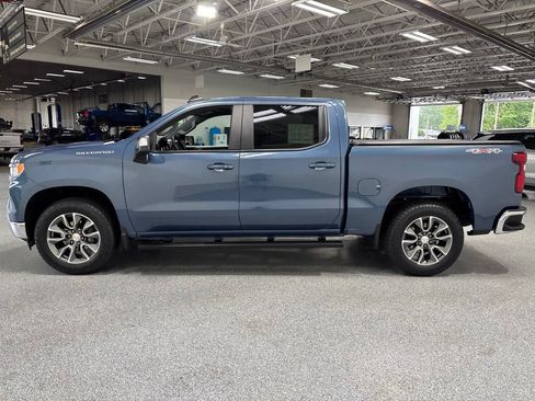 Used 2024 Chevrolet Silverado 1500 LT AWD/4WD image 4