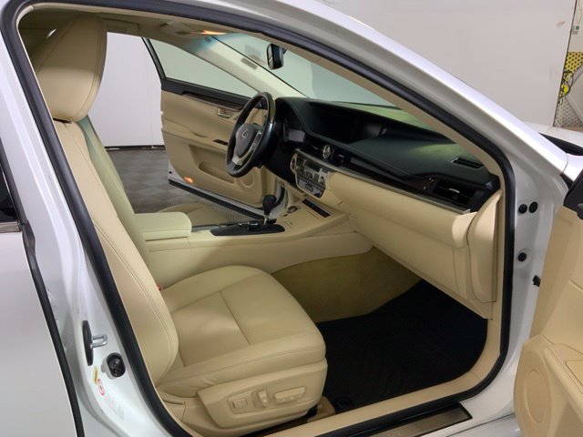 Used 2014 Lexus ES 350 w/ Premium Package FWD image 38