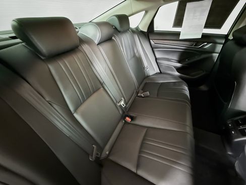 Used 2022 Honda Accord Touring image 35