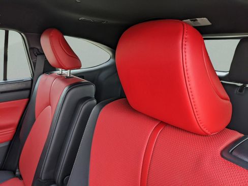 Used 2024 Toyota Highlander LE image 18