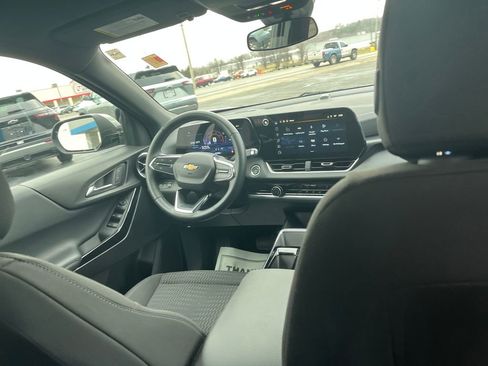 Used 2025 Chevrolet Equinox LT image 26