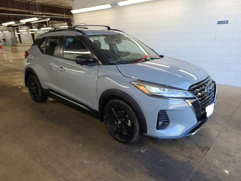 Used 2021 Nissan Kicks SR w/ Exterior Package image 3