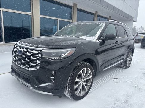 Used 2025 Ford Explorer Platinum w/ Ultimate Package image 3