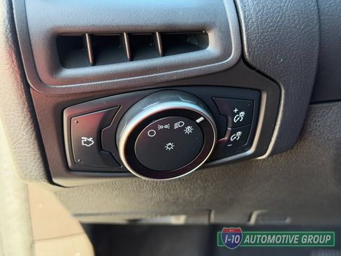Used 2016 Ford Focus SE FWD image 21