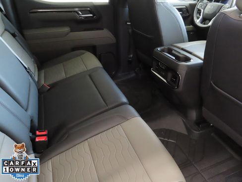 Used 2025 Chevrolet Silverado 1500 ZR2 w/ Technology Package image 27