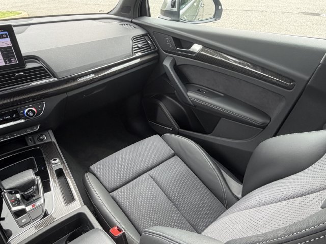 Used 2023 Audi SQ5 Prestige AWD/4WD image 16