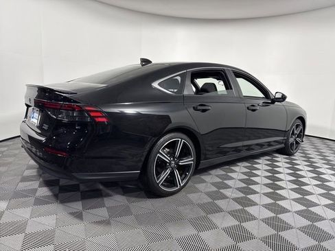 Used 2023 Honda Accord Sport image 7