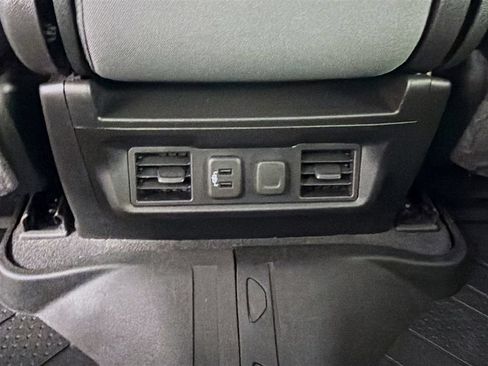Used 2020 Chevrolet Silverado 1500 RST w/ Convenience Package AWD/4WD image 22