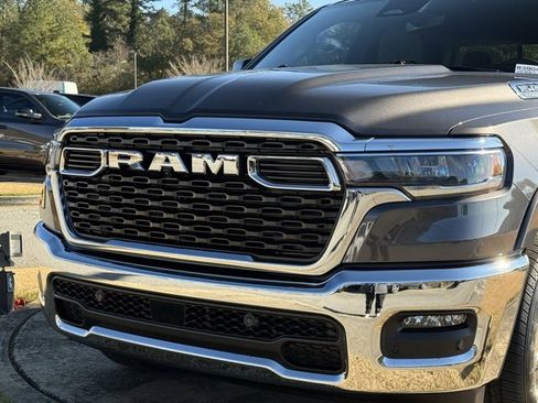 New 2026 RAM 1500 4x4 Crew Cab image 11