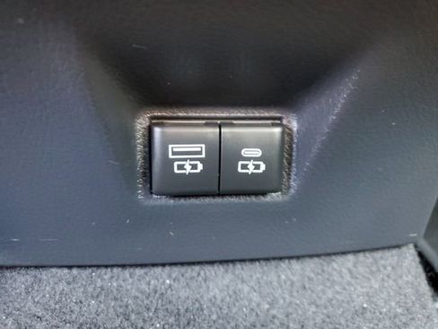 Used 2025 Toyota Camry LE FWD image 12