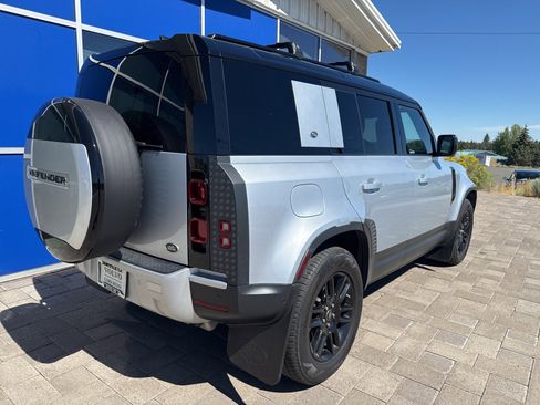 Used 2021 Land Rover Defender 110 S image 4