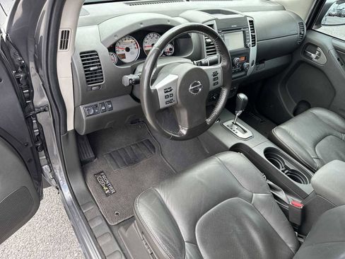 Used 2020 Nissan Frontier PRO-4X w/ Pro-4x Utility Package AWD/4WD image 9