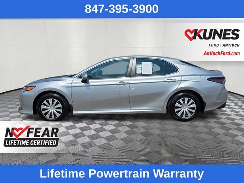 Used 2022 Toyota Camry LE FWD image 4