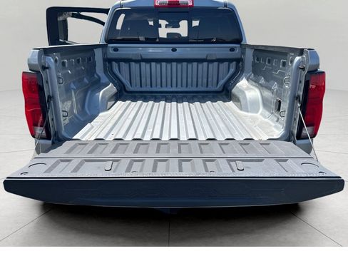Used 2023 Chevrolet Colorado Z71 w/ Z71 Convenience Package 2 AWD/4WD image 17