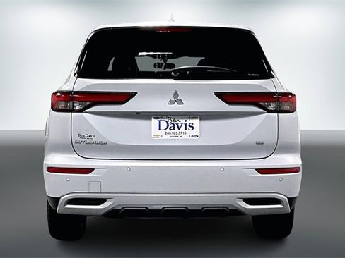 Used 2022 Mitsubishi Outlander SE image 6