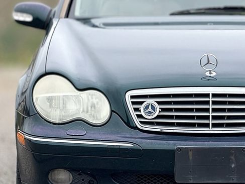 Used 2003 Mercedes-Benz C 240 Sedan image 11